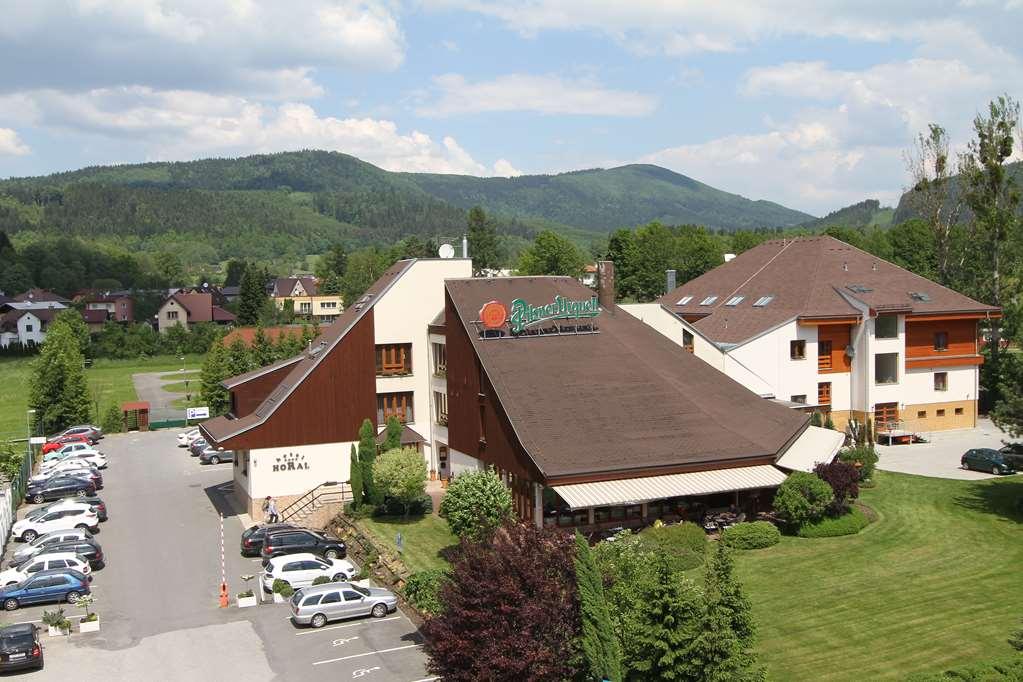 Hotel Horal Rožnov pod Radhoštěm Eksteriør billede