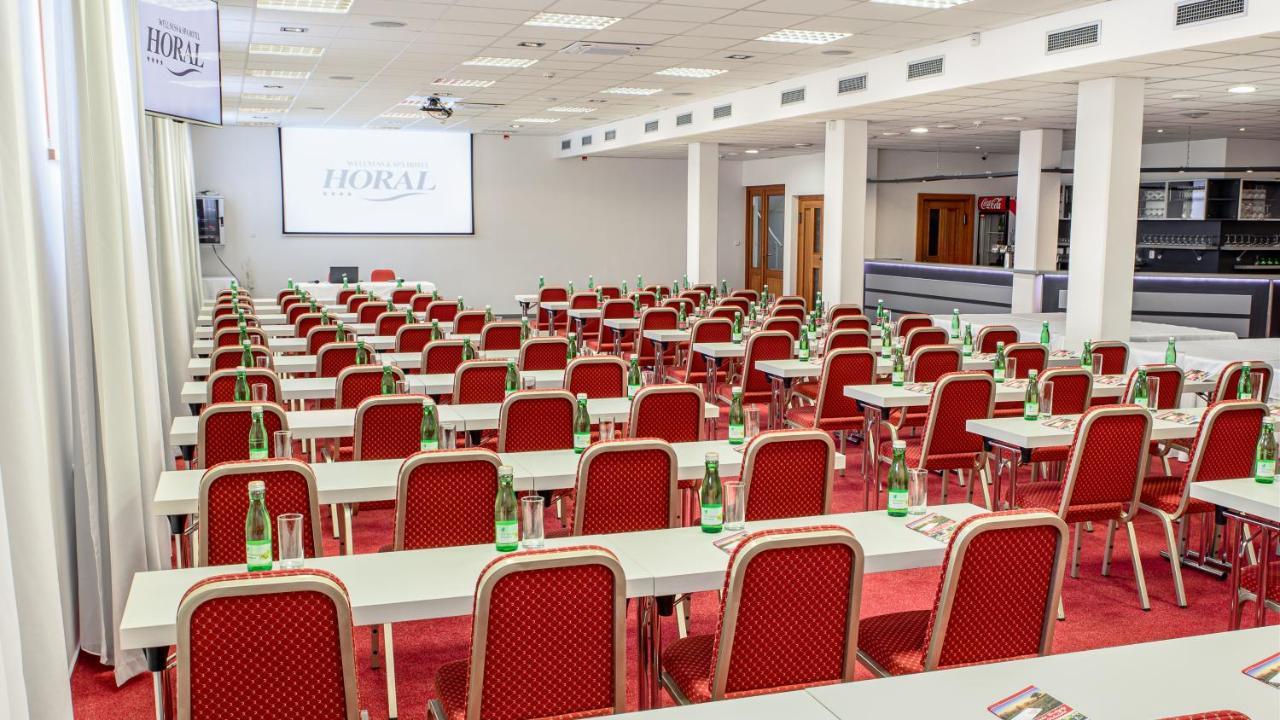 Hotel Horal Rožnov pod Radhoštěm Eksteriør billede