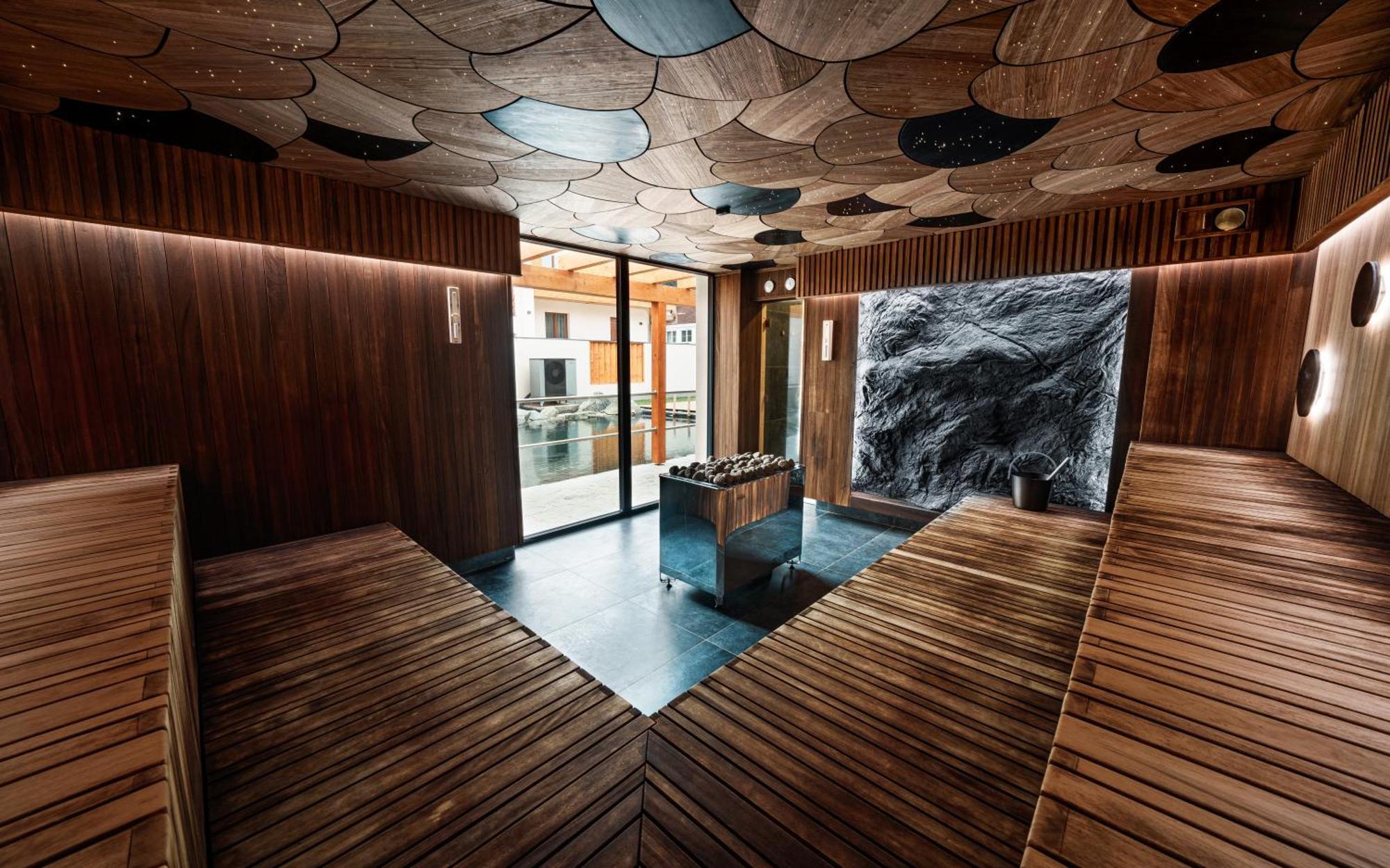 Hotel Horal Rožnov pod Radhoštěm Eksteriør billede