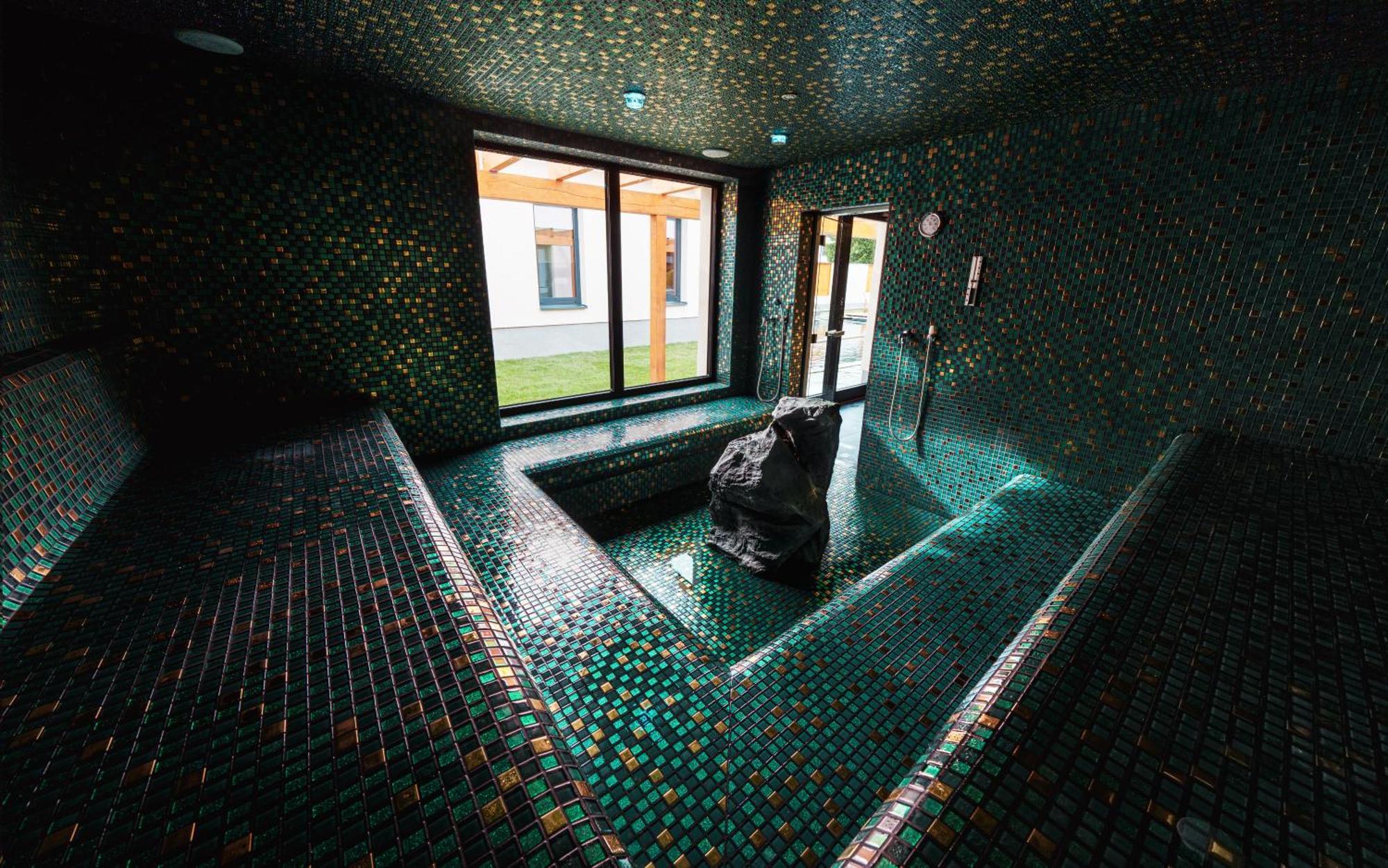 Hotel Horal Rožnov pod Radhoštěm Eksteriør billede